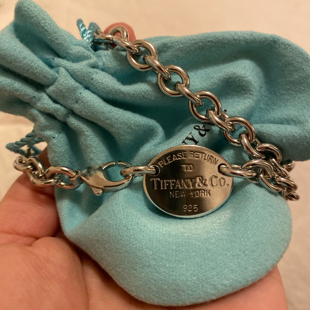 Tiffany & Co. Toggle necklace